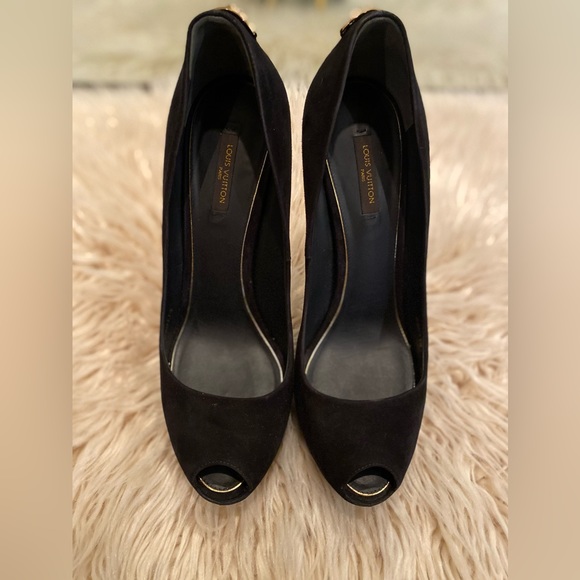 Louis Vuitton Black Suede with Lock Sz 39 1/2 - Picture 4 of 4